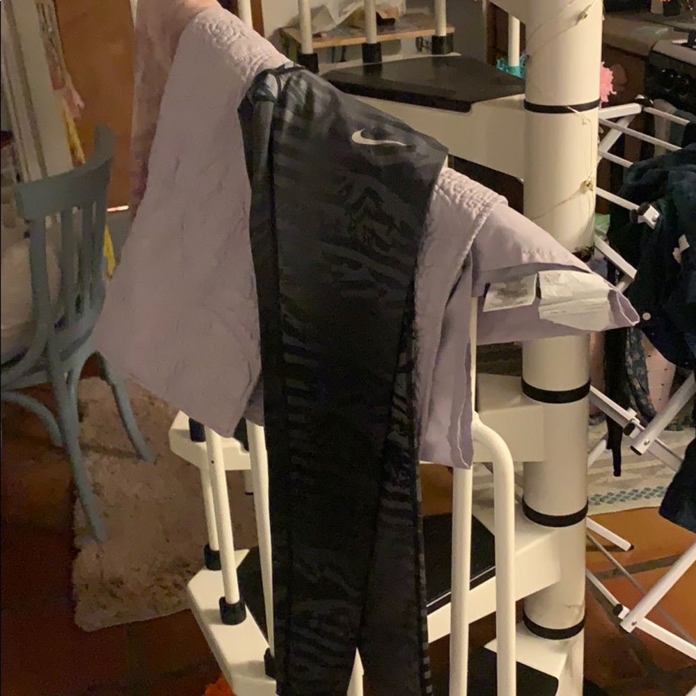 Grey Nike print running leggings